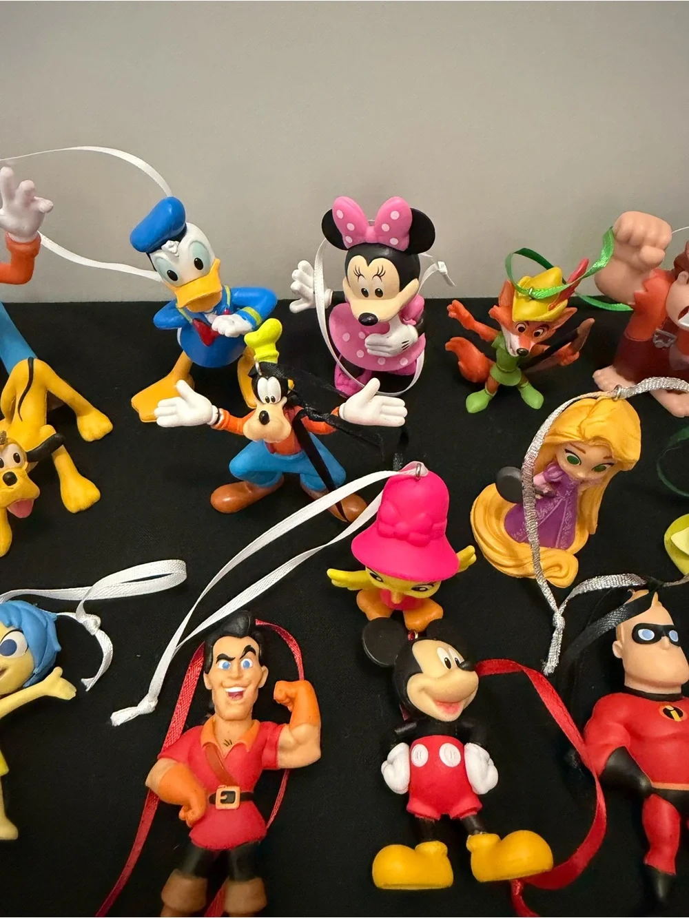 Disney Kids Character Ornament Set - Mixed Colors